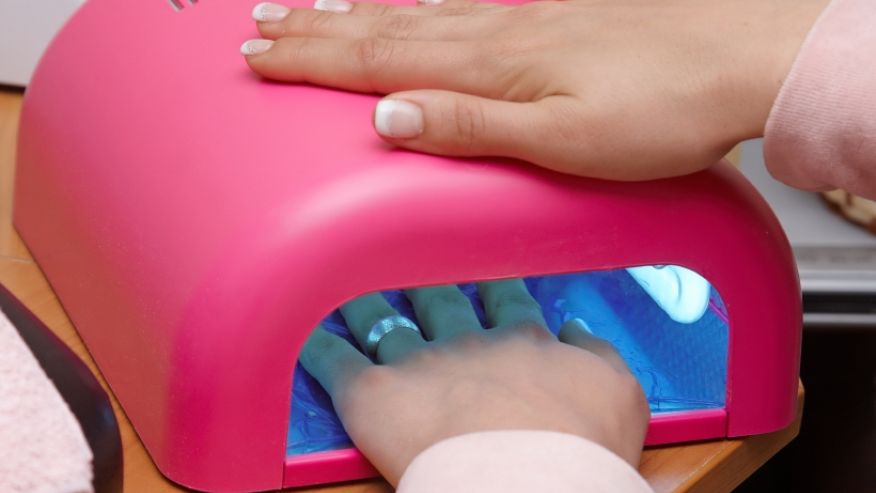 The UV nail lamp is safe to use! - low risk cancer - Nail Creation